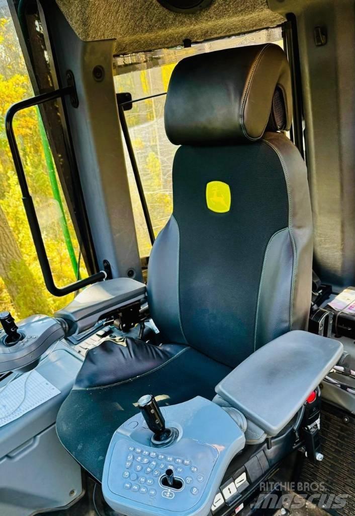 John Deere 1010G Μεταφορείς ξυλείας