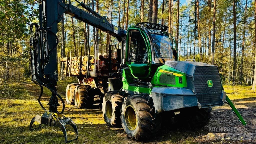 John Deere 1010G Μεταφορείς ξυλείας