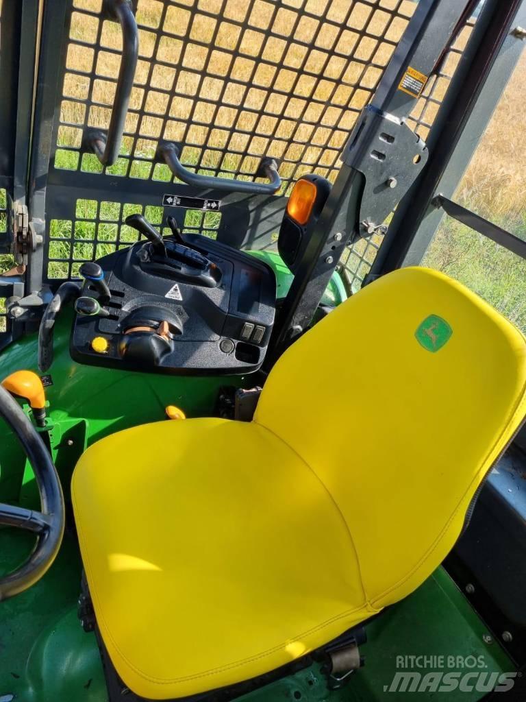 John Deere 5100 M Τρακτέρ δασοπονίας