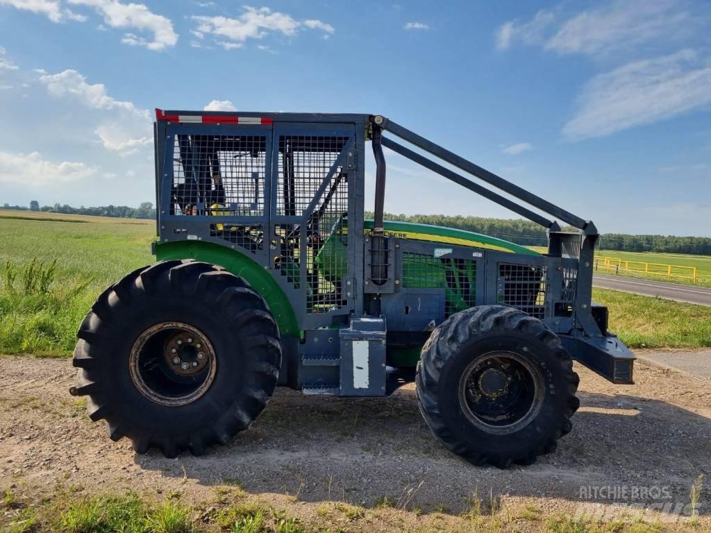 John Deere 5100 M Τρακτέρ δασοπονίας