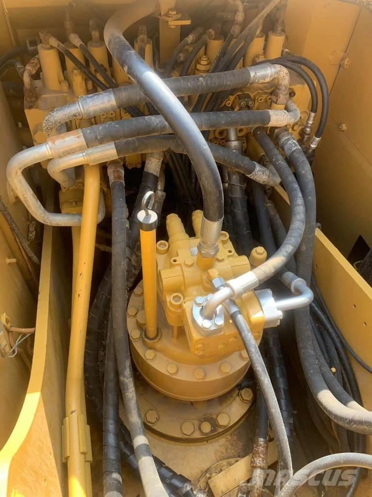 CAT 323 D L Εκσκαφείς με ερπύστριες