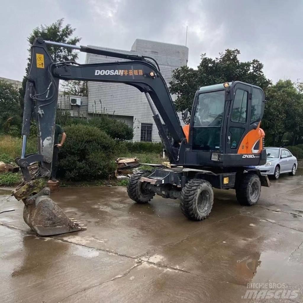 Doosan DX60W Εκσκαφείς με τροχούς - λάστιχα