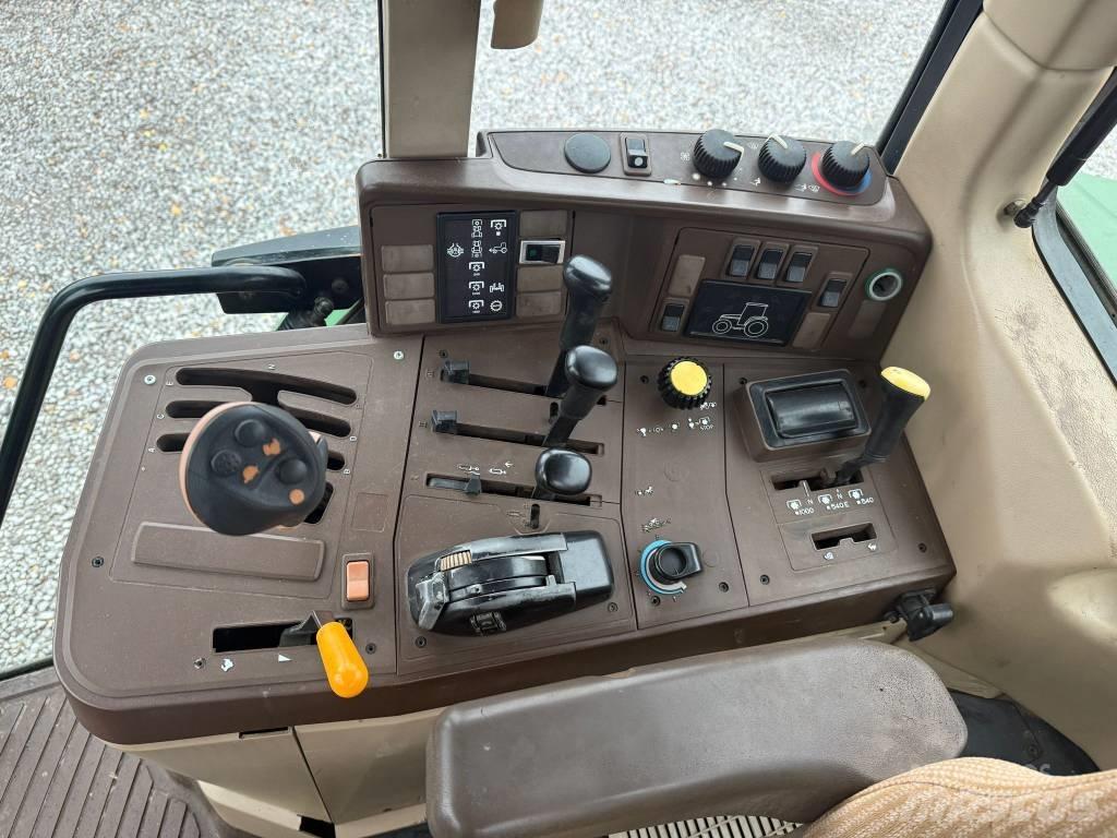 John Deere 6910 Τρακτέρ
