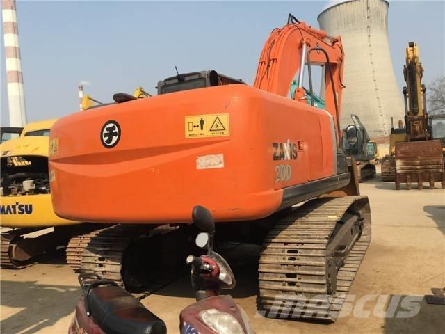 Hitachi ZX 200 Εκσκαφείς με ερπύστριες