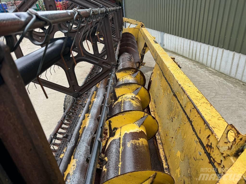 New Holland TX 67 Θεριζοαλωνιστικές μηχανές