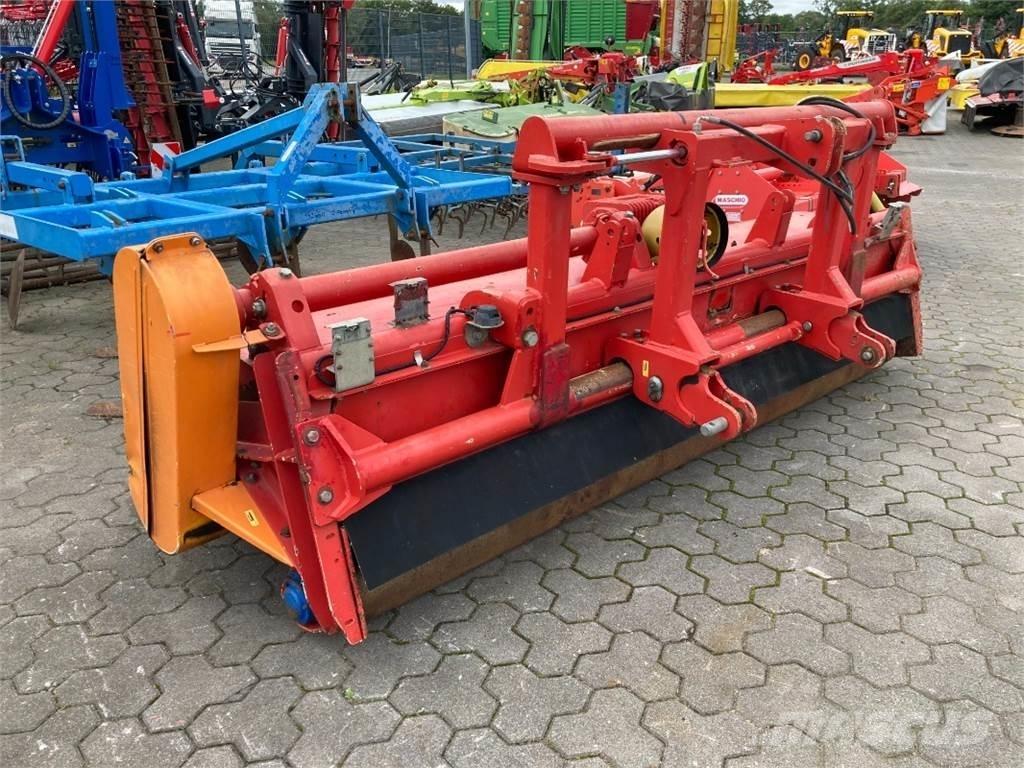 Dücker UM 30 FV Λοιπός εξοπλισμός συγκομιδής χορτονομής