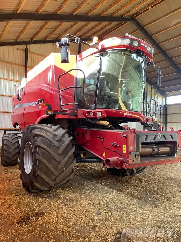 Case IH 8010 Θεριζοαλωνιστικές μηχανές