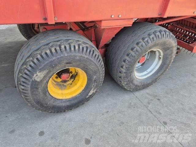 Kverneland TA 465 Ρυμούλκα με διάταξη αυτοφόρτωσης