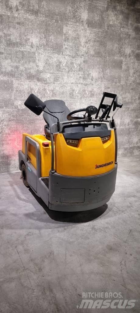 Jungheinrich EZS570 Τράκτορες