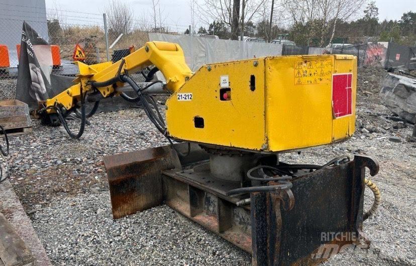 Brokk 330 Εκσκαφείς με ερπύστριες