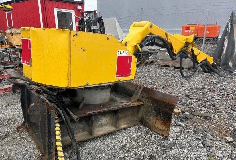 Brokk 330 Εκσκαφείς με ερπύστριες
