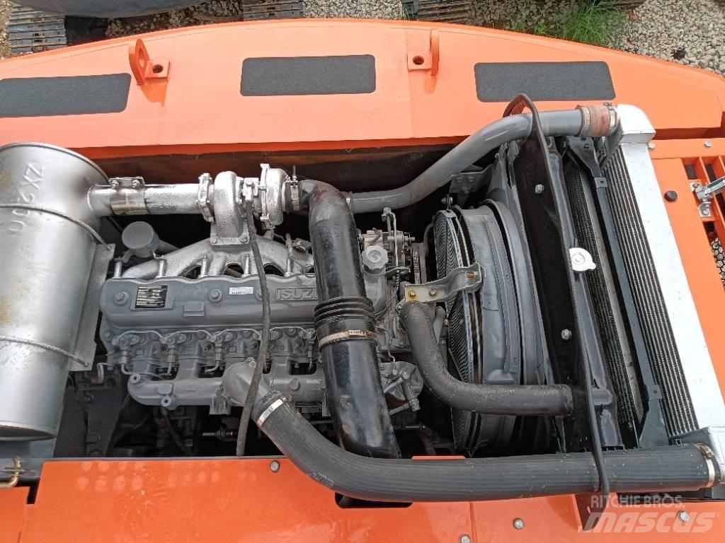 Hitachi ZX 200 Εκσκαφείς με ερπύστριες