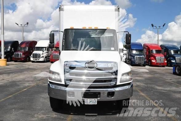 Hino 268A Τράκτορες