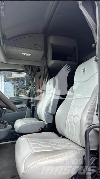 Kenworth T680 Τράκτορες