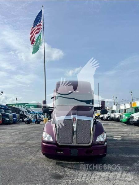 Kenworth T680 Τράκτορες