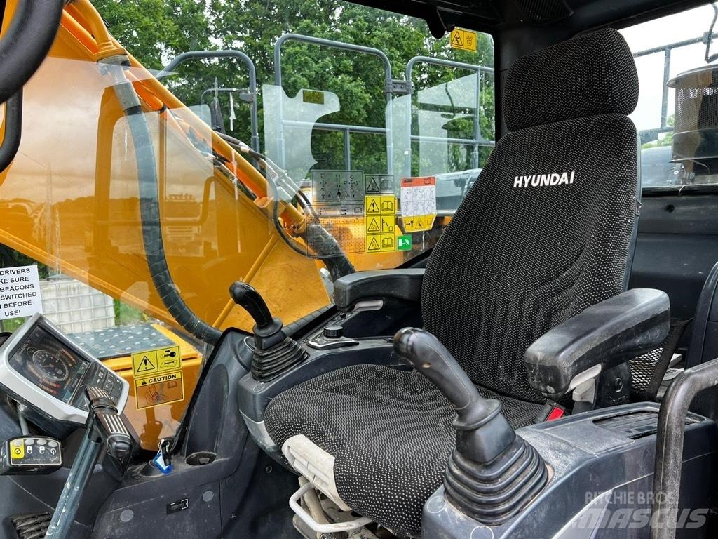Hyundai HX 220 L Εκσκαφείς με ερπύστριες