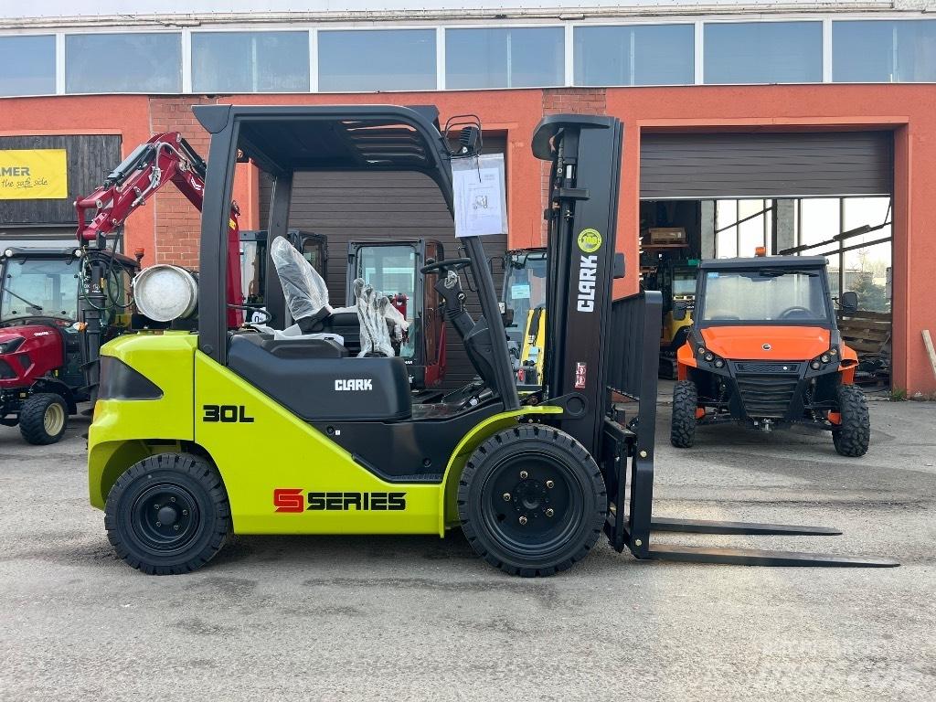 Clark S 30 L Περονοφόρα ανυψωτικά κλαρκ με φυσικό αέριο LPG