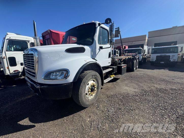 Freightliner M2 Φορτηγά με γερανό & γάτζο