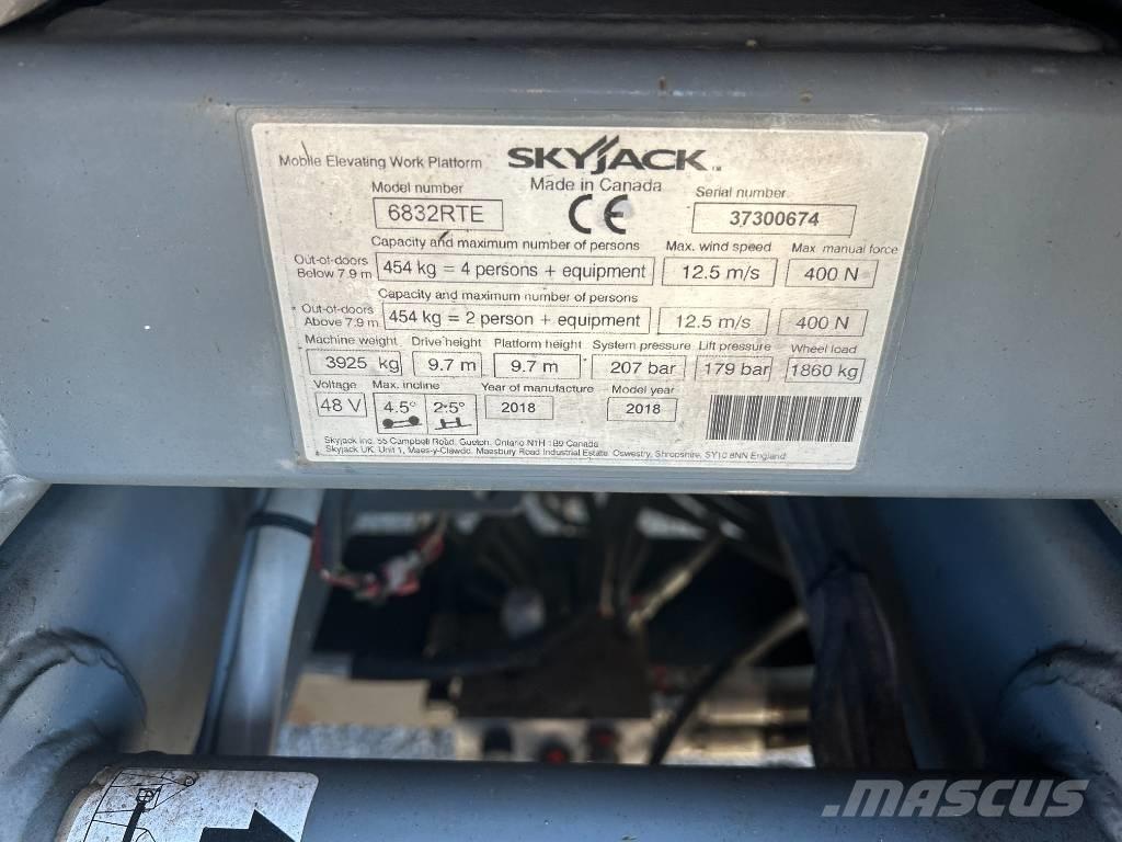 SkyJack SJ 6832 RTE Ανυψωτήρες ψαλιδωτής άρθρωσης