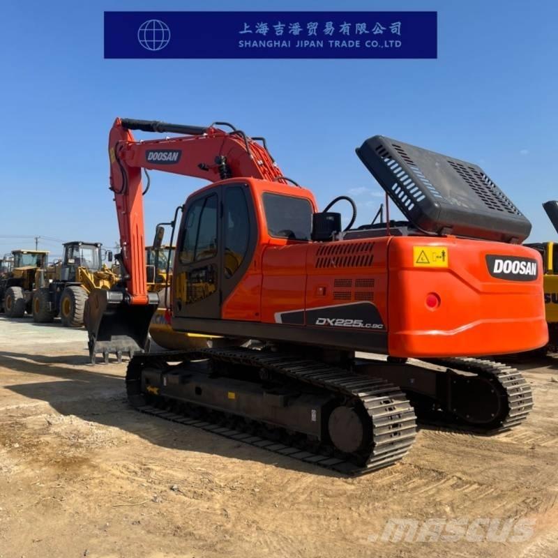 Doosan DX 225 Εκσκαφείς με ερπύστριες