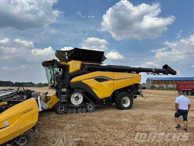 New Holland CR11 Θεριζοαλωνιστικές μηχανές