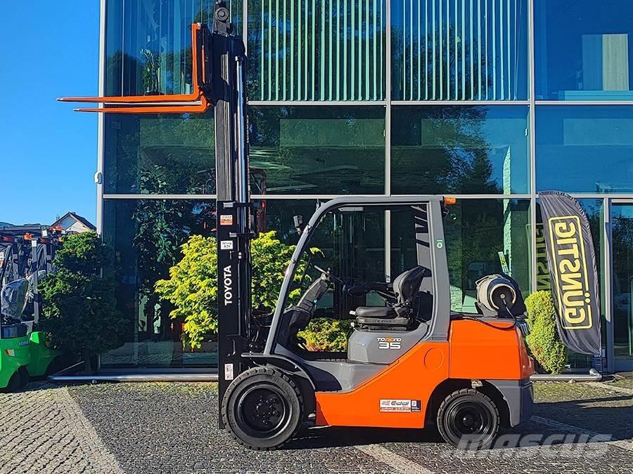 Toyota 02-8FGJF35 Περονοφόρα ανυψωτικά κλαρκ με φυσικό αέριο LPG