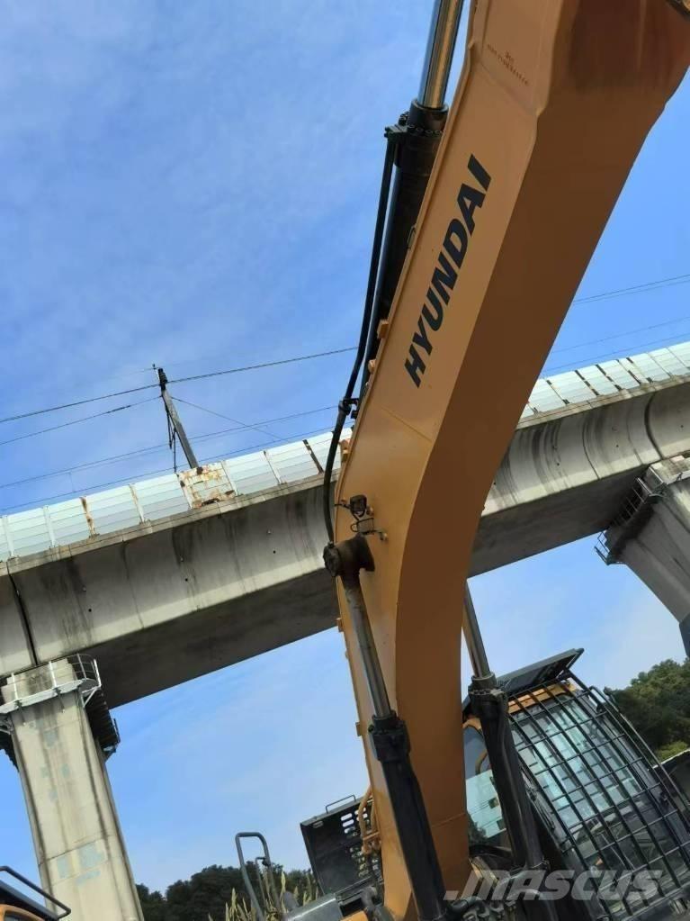 Hyundai 520VS Εκσκαφείς με ερπύστριες