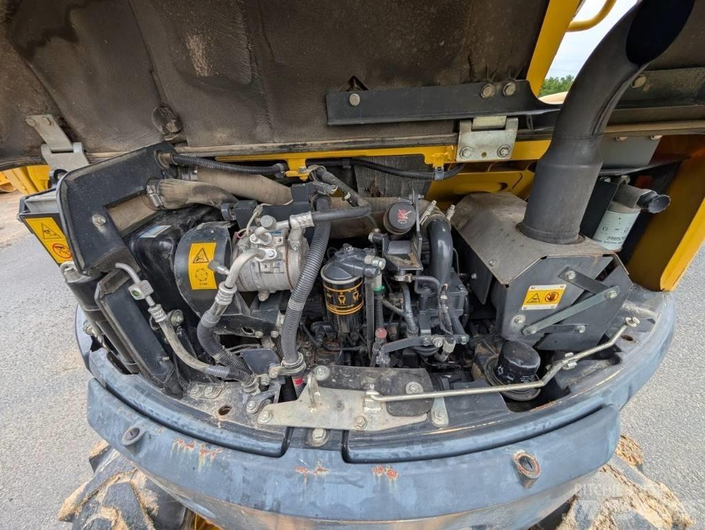Komatsu PW 98 MR-8 Εκσκαφείς με τροχούς - λάστιχα
