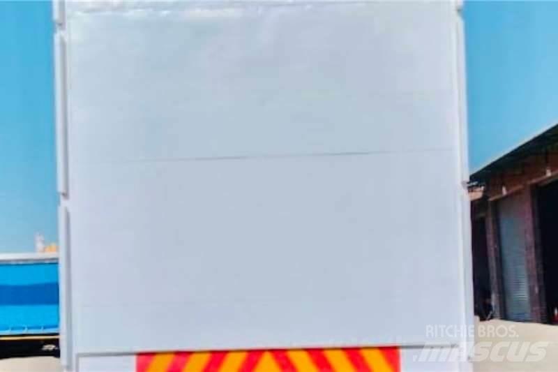  Custom Curtainside Λοιπές ρυμούλκες