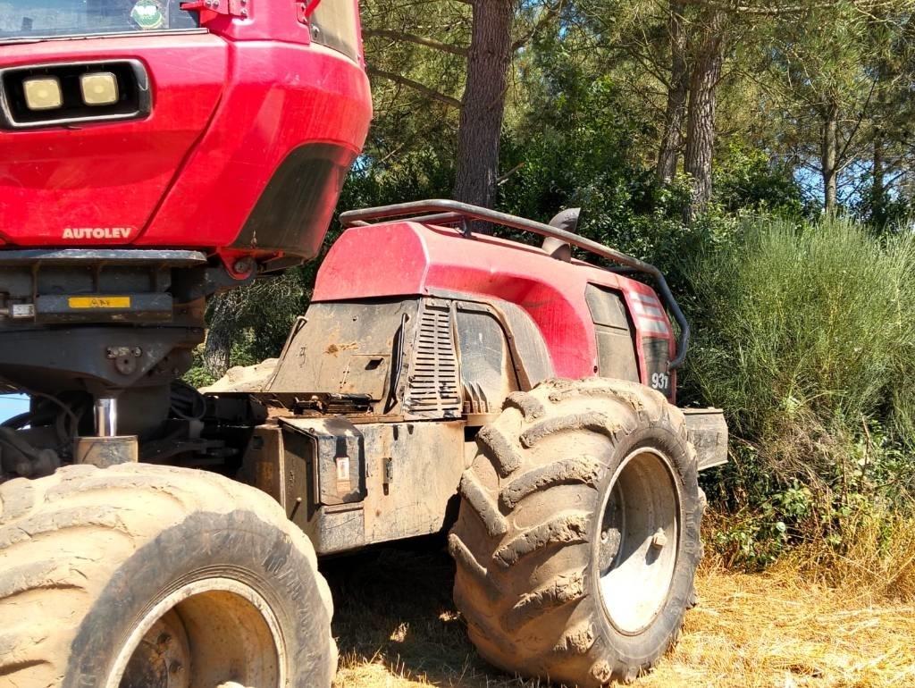 Komatsu 931 Θεριζοαλωνιστικές μηχανές