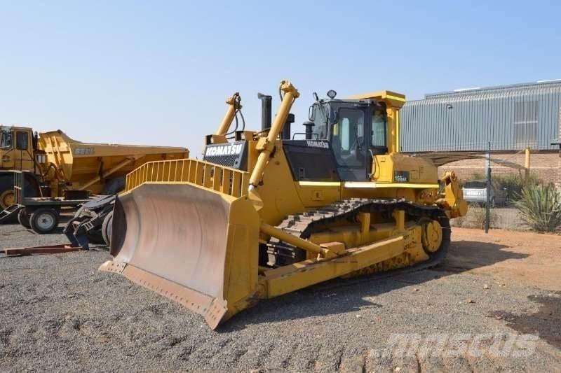 Komatsu D155-5 Μπουλντόζες με ερπύστριες
