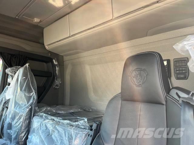 Scania R 560 Φορτηγά με Γερανό