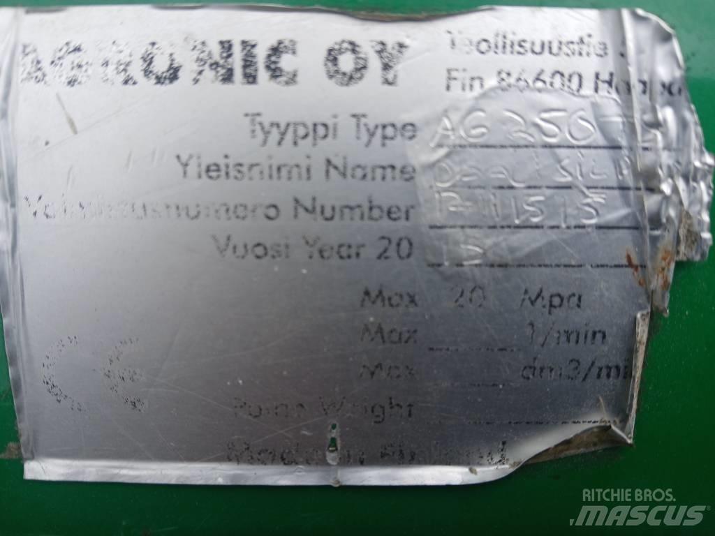 Agronic 250Ts Τεμαχιστές, κόπτες και ξετυλιχτές δεμάτων