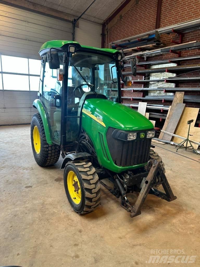 John Deere 3720 Τρακτέρ