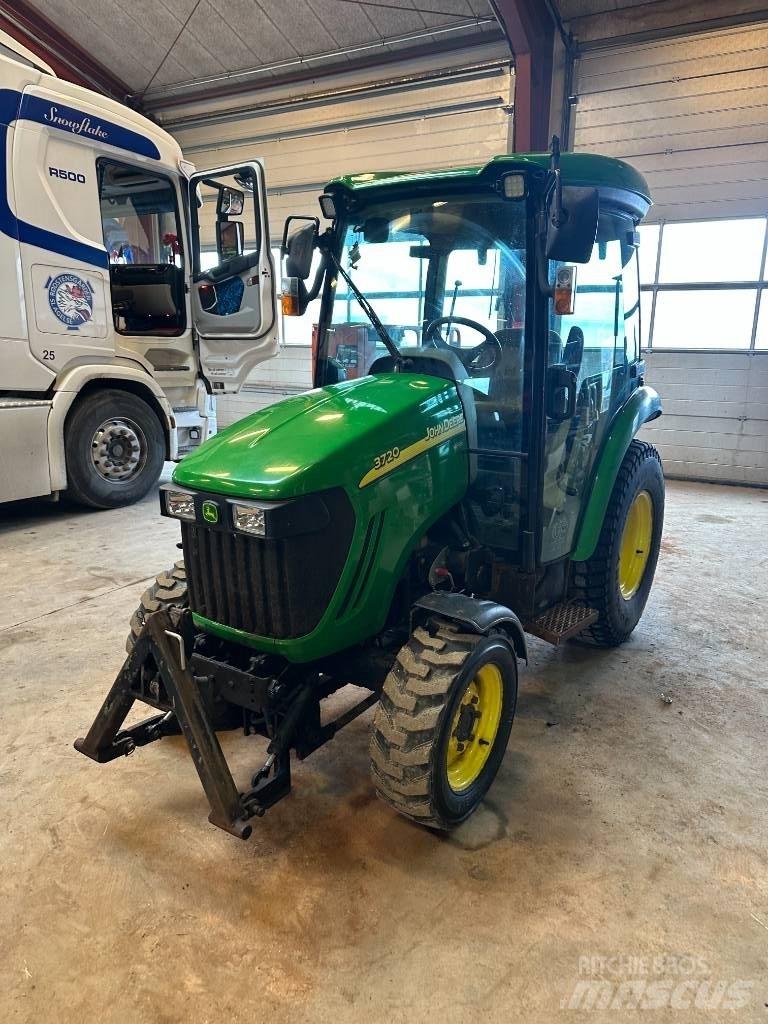 John Deere 3720 Τρακτέρ