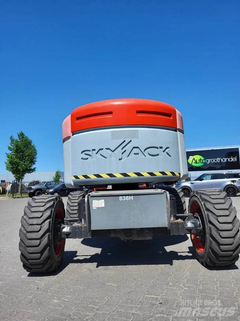 SkyJack SJ 46AJ Ανυψωτήρες με αρθρωτό βραχίονα