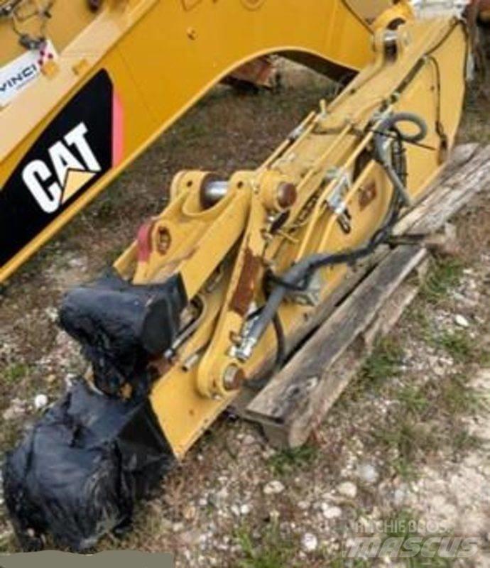 CAT 319 Μπούμες και κουτάλες