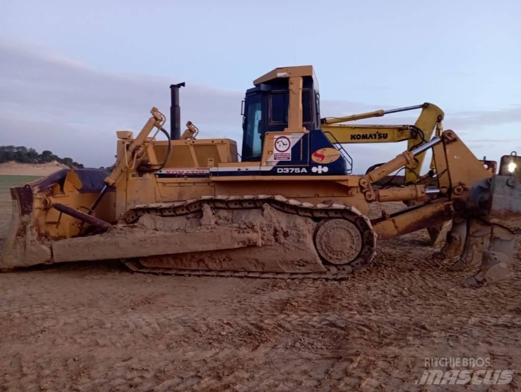 Komatsu D 375 A-2 Μπουλντόζες με ερπύστριες