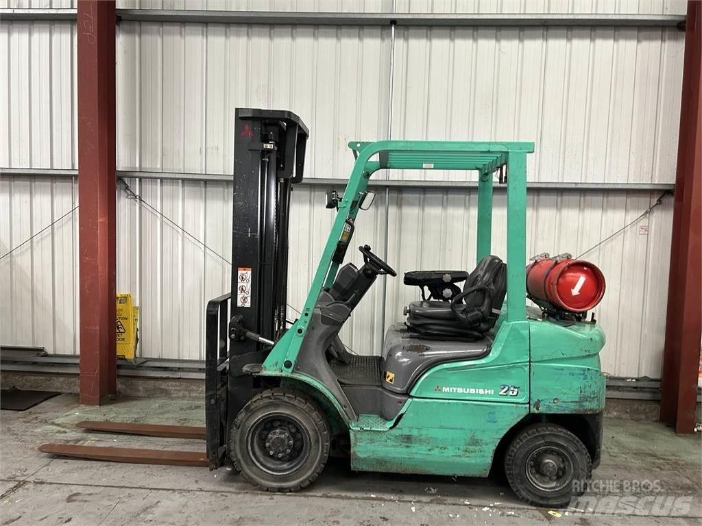 Mitsubishi FG25NT Περονοφόρα ανυψωτικά κλαρκ με φυσικό αέριο LPG
