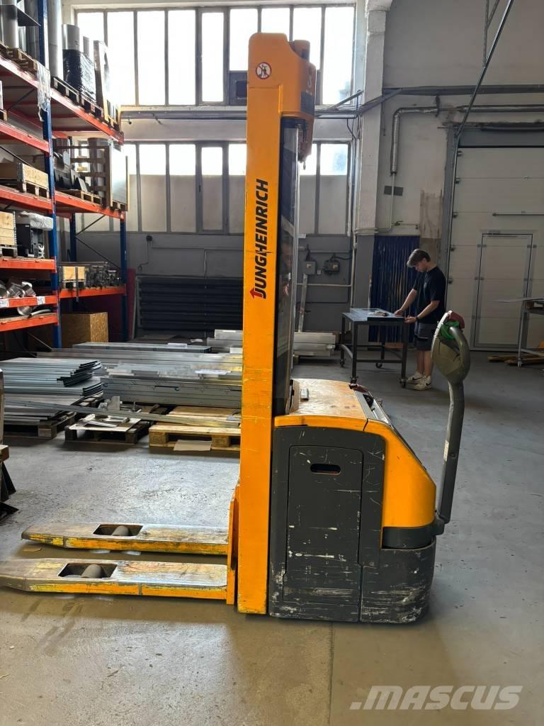 Jungheinrich EJC216 Παλετοφόρα πεζού χειριστή με ιστό
