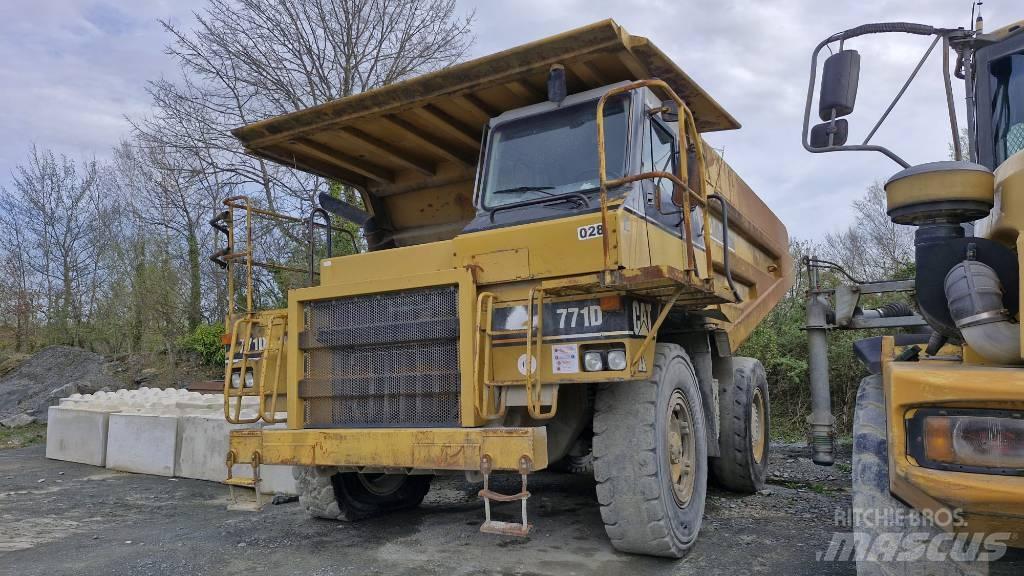 CAT 771D Άκαμπτα Dumper με ανατρεπόμενο κάδο