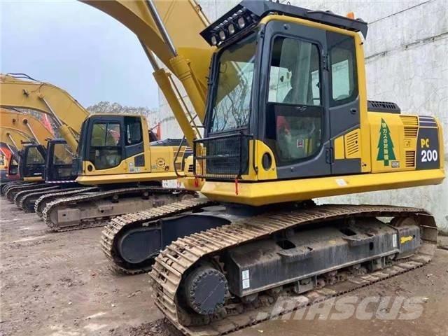 Komatsu PC 200 Εκσκαφείς με ερπύστριες