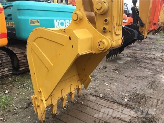 Komatsu PC 200 Εκσκαφείς με ερπύστριες