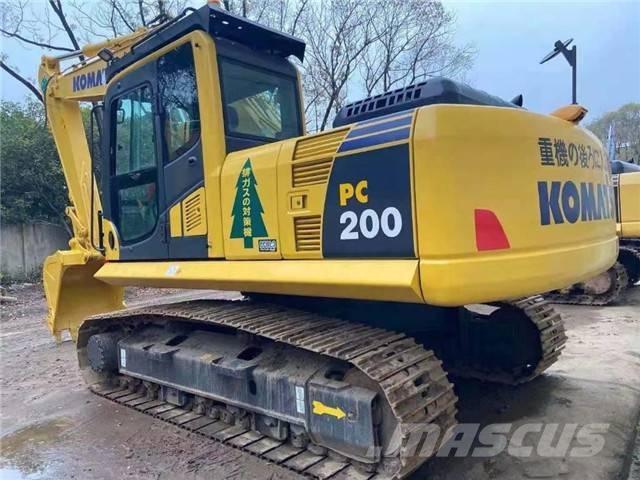 Komatsu PC 200 Εκσκαφείς με ερπύστριες