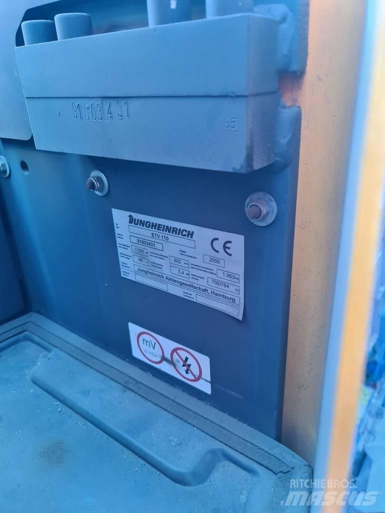 Jungheinrich ETV 110 Ανυψωτικά στενών δρόμων