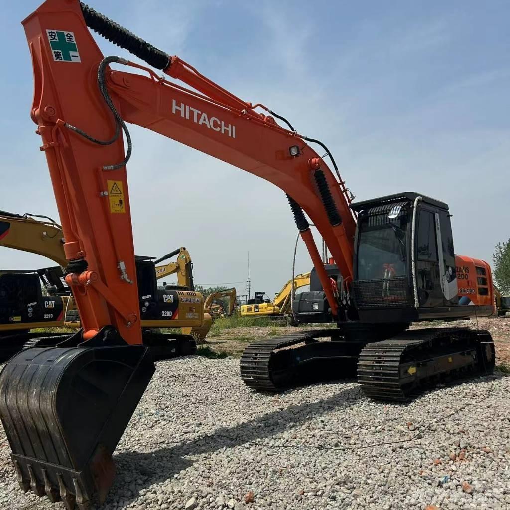 Hitachi 200-3 Εκσκαφείς με ερπύστριες