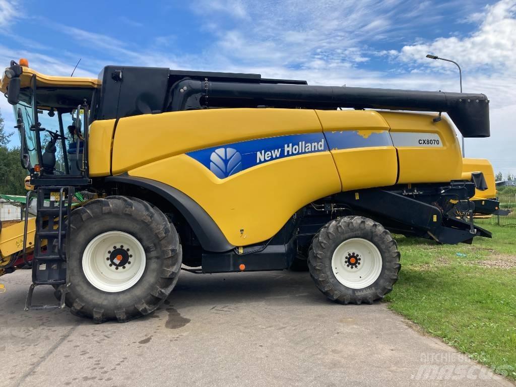 New Holland CX 8070 Θεριζοαλωνιστικές μηχανές