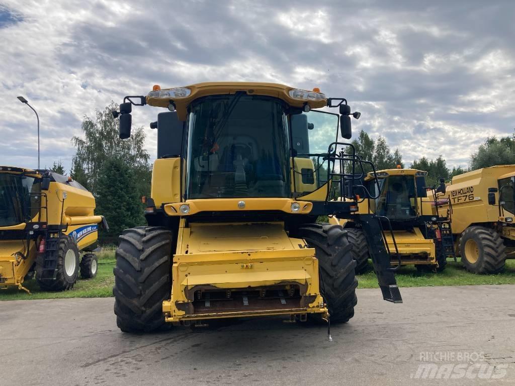 New Holland CX 8070 Θεριζοαλωνιστικές μηχανές