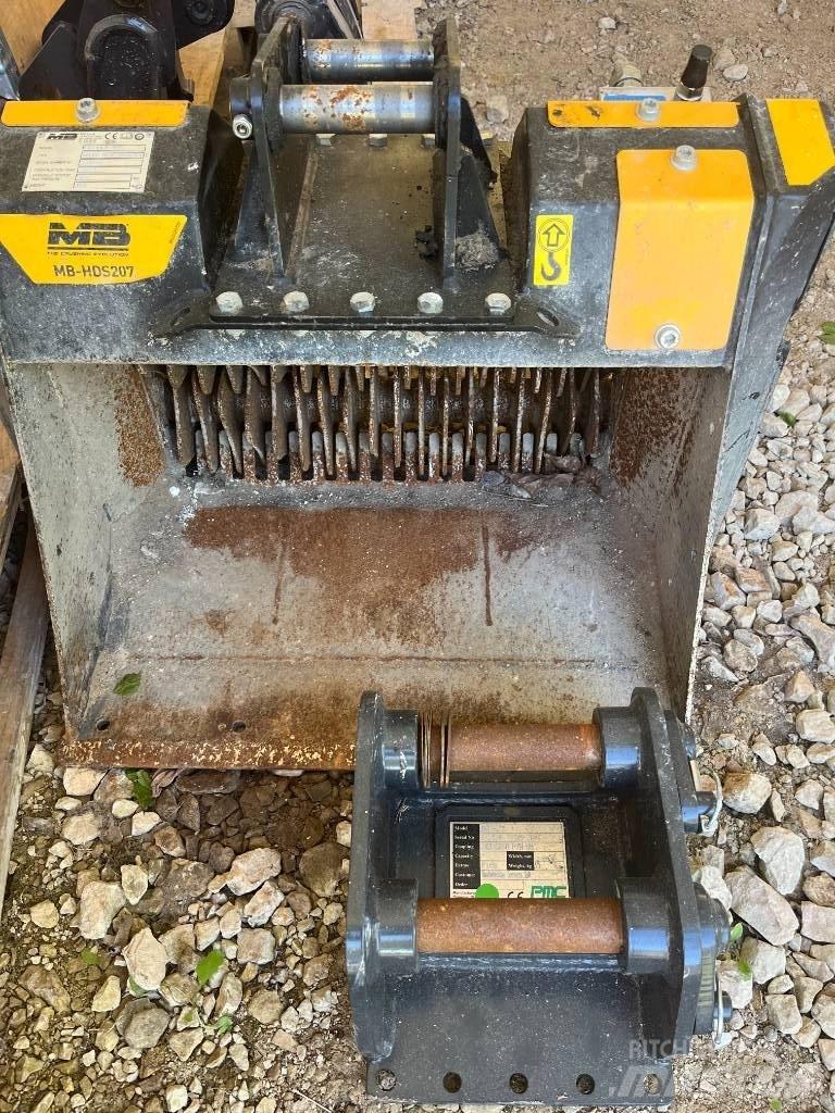 MB Crusher HD207S Κουβάδες