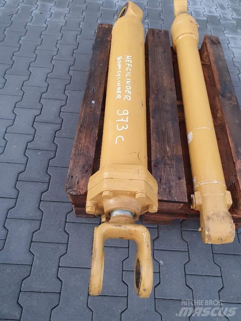 CAT 973 C Άξονες